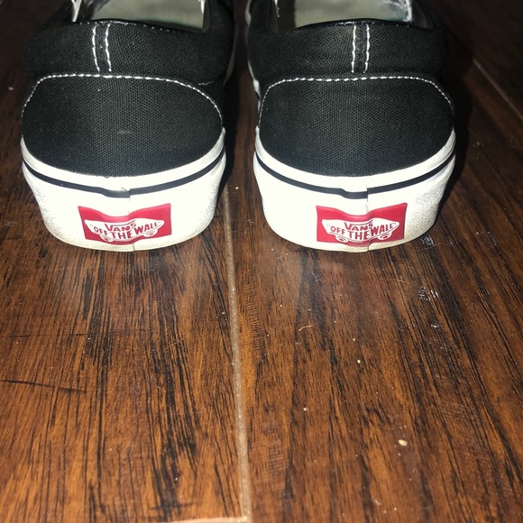Vans - Picture 2 of 2